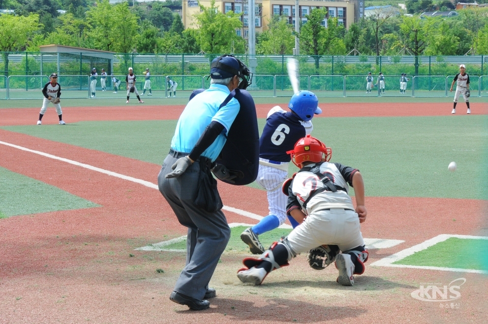 2017 국토정중앙 우초등학교 초청 야구대회 모습 [사진 양구군]