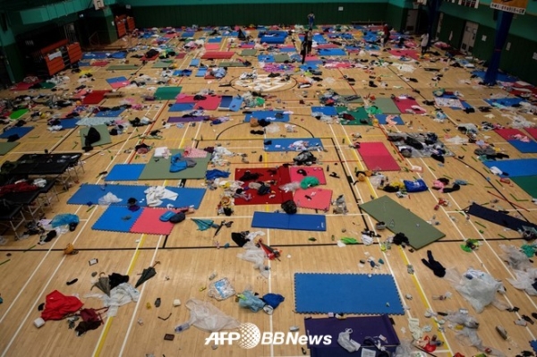 홍콩 이공 대학에서 시위 참가자들이 휴게소로 사용하는 체육관 (2019 년 11 월 20 일 촬영)ⓒAFPBBNews