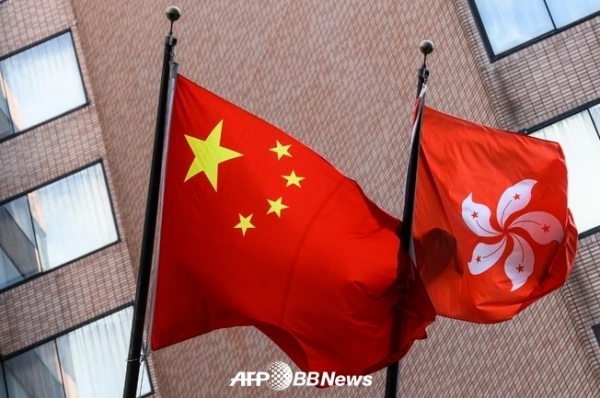 중국과 홍콩 깃발 ⓒAFPBBNews
